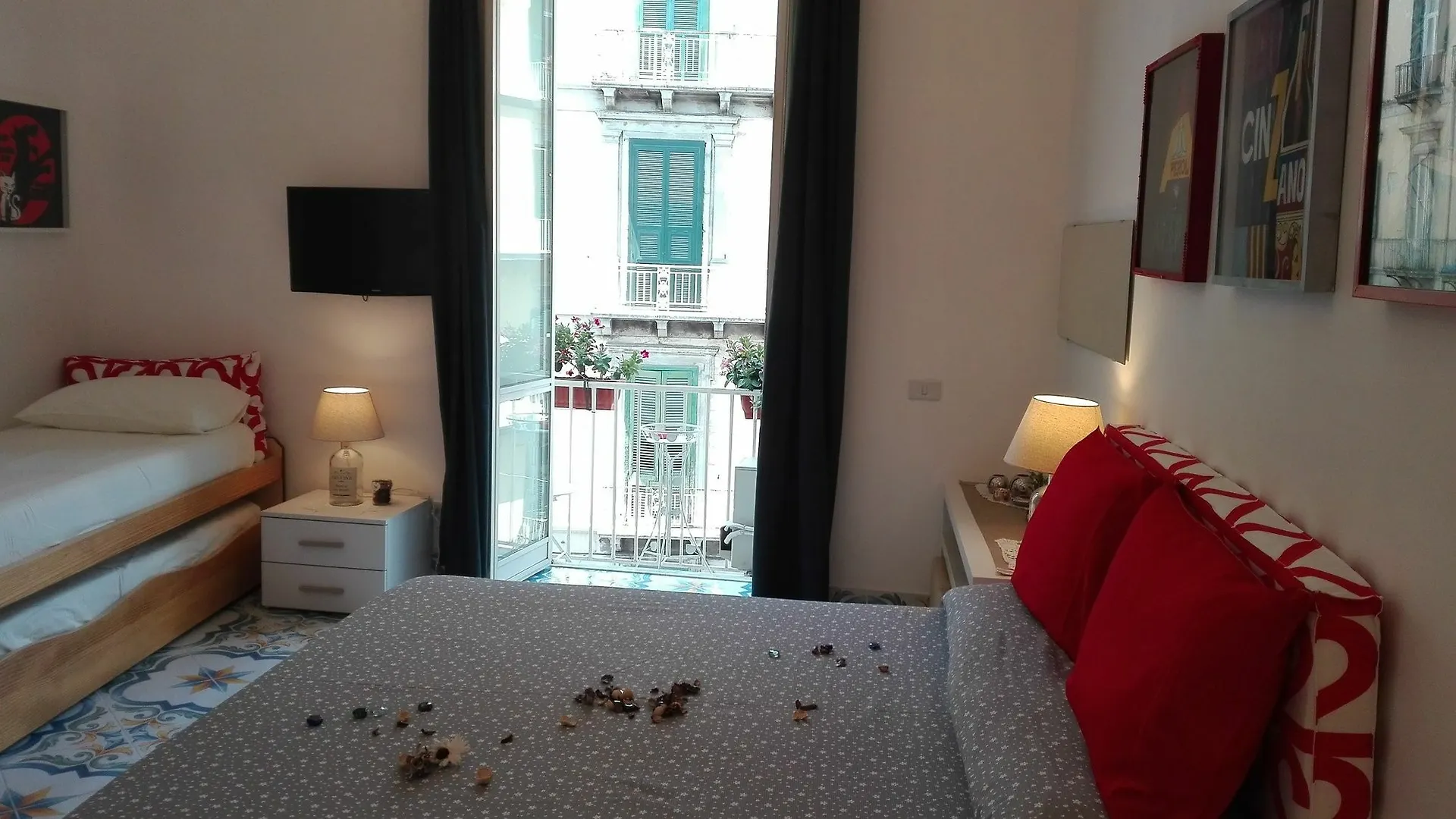 **  Signorisinasce Hotel Naples Italy