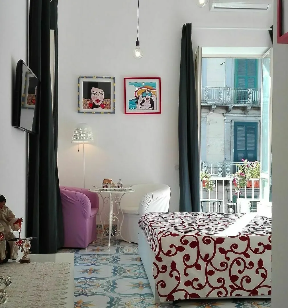 **  Signorisinasce Hotel Naples Italy